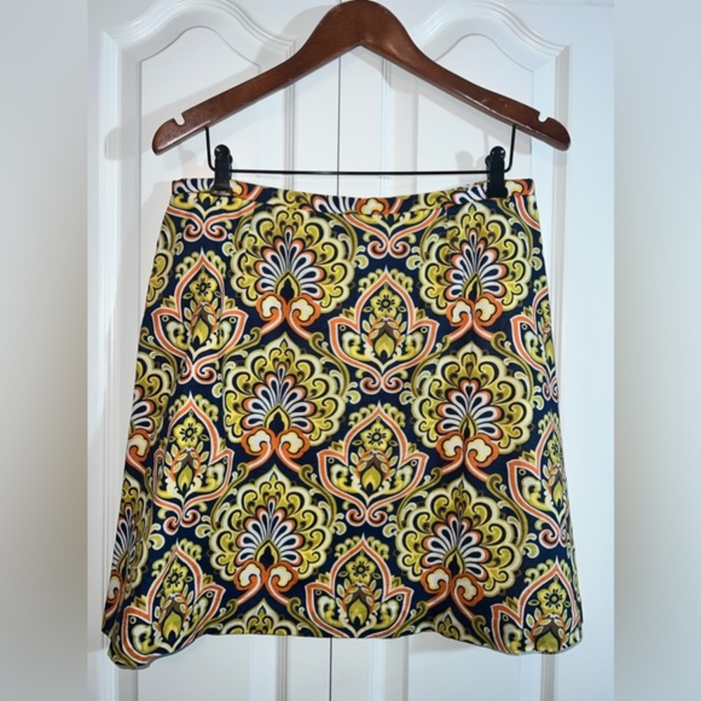 J. Crew Mini Skirt. Size 6. LIKE NEW. - Picture 3 of 7
